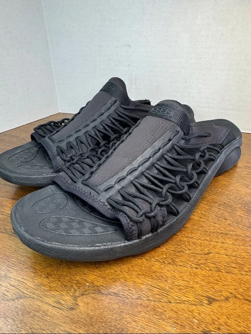 EUC Keen Mens Uneek SNK Braided Rope Bungee Slides Beach Sandals, sz 12